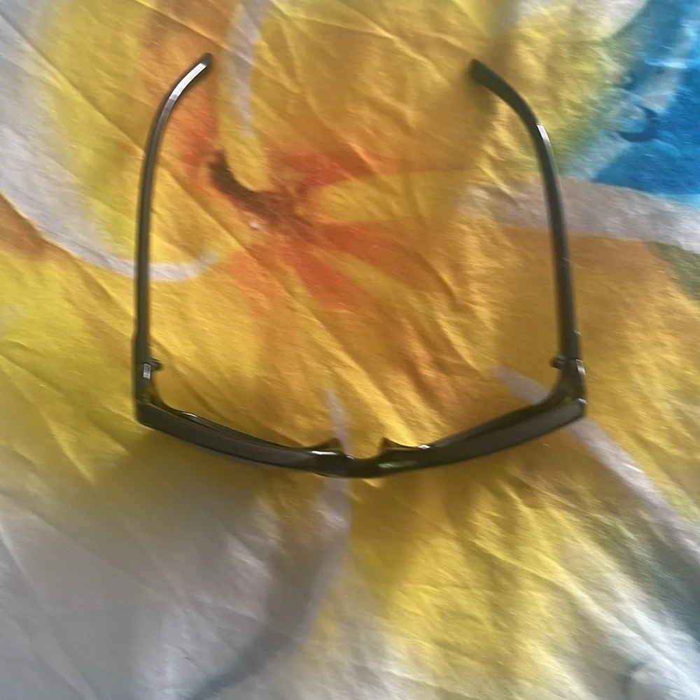 Elegant Black Sunglasses